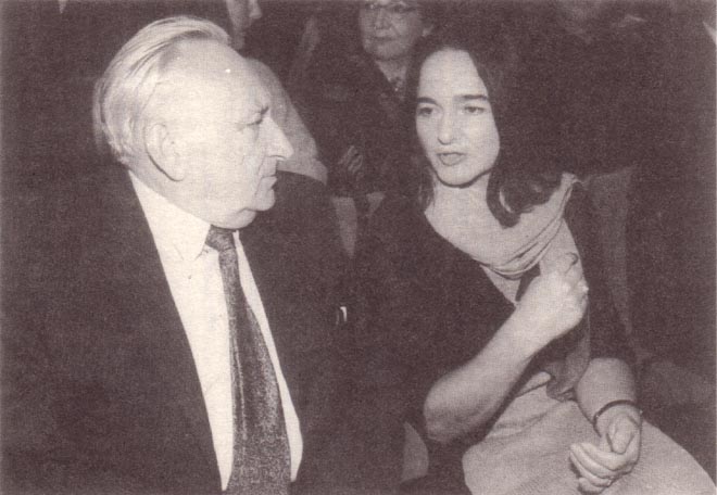 Laudator Egon Bahr 1999 bei der Verleihung des Tucholsky-Preises an Daniela Dahn